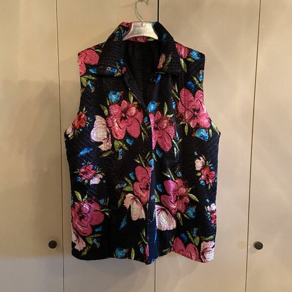 Vintage Women's Quilted Bold Floral Reversable to solid black - Vest Size 1X - Picture 1 of 6